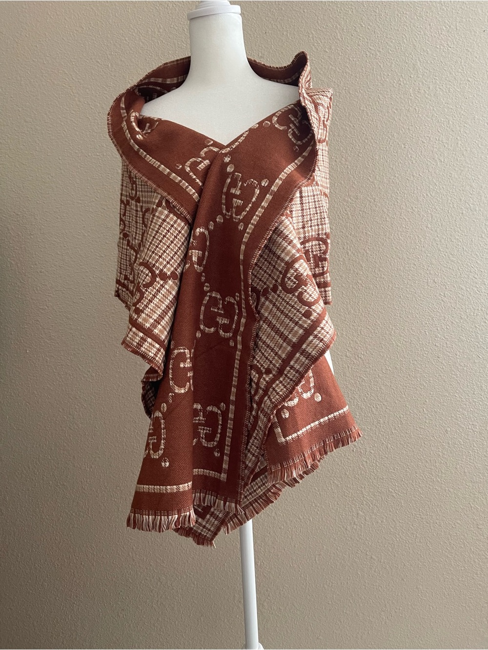 Gucci GG reversible jacquard scarf - Picture 2 of 9